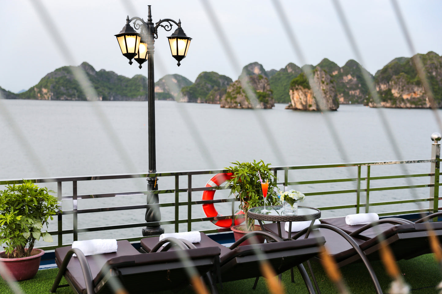 LA PANDORA CRUISES 2 DAYS 1 NIGHT